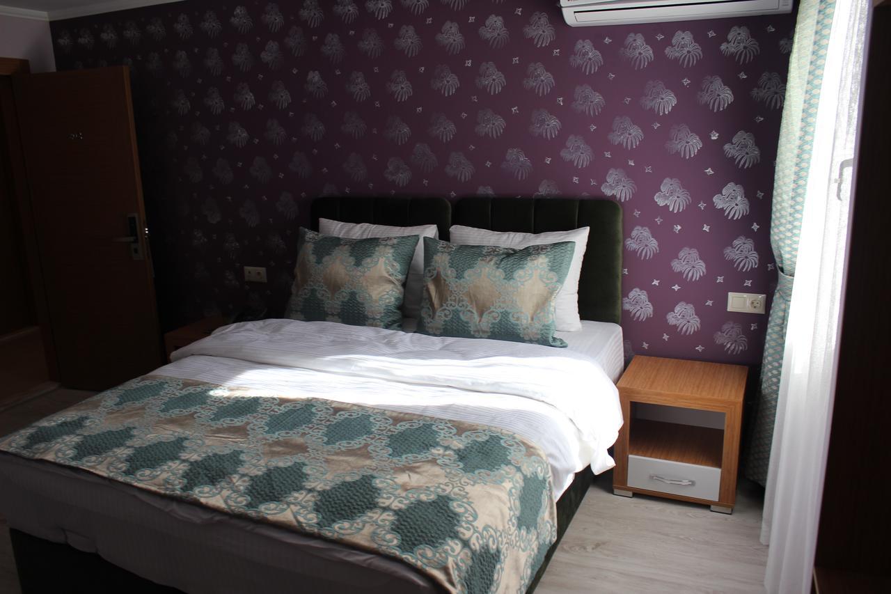 Safran Palas Yenifoca Room photo